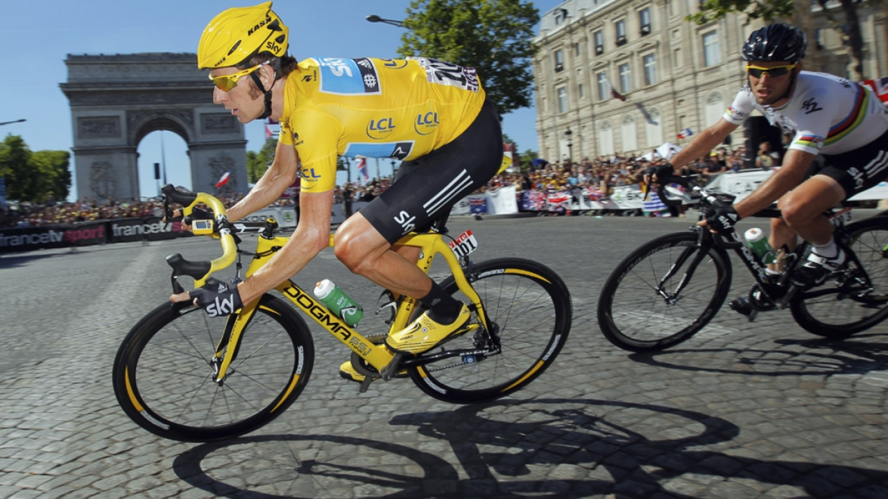 Are you allowed to switch bikes on Tour de France?